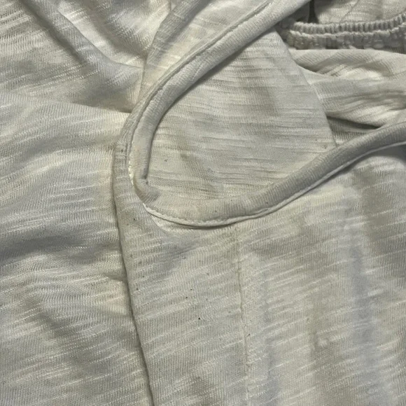 White Ruffle Off-Shoulder Blouse (Medium) Reitmans - Picture 5 of 9